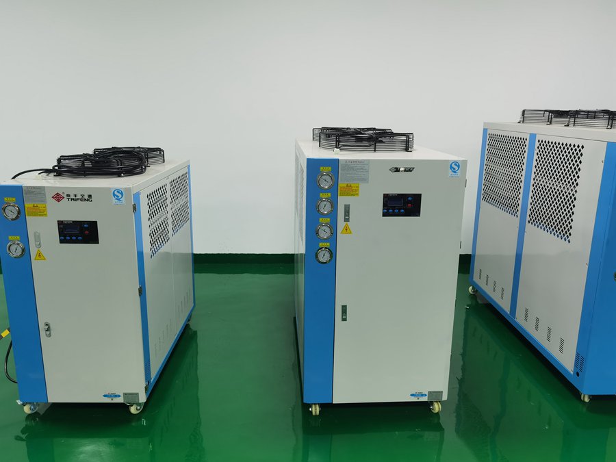 低溫冷水機(jī)的性能特點(diǎn)有哪些？