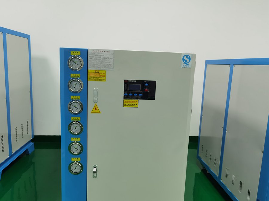 空調(diào)水冷螺桿機(jī)可以制熱嗎（探討制冷機(jī)組的多功能應(yīng)用）