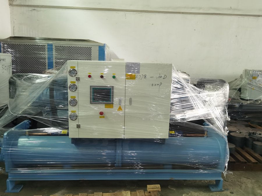 箱型風冷冷水機哪個好（箱型風冷冷水機推薦及選購指南）