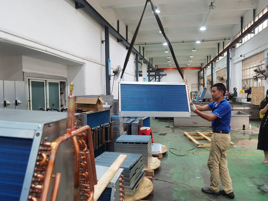 化工廠選擇冷水機(jī)組需要考慮的因素有哪些？